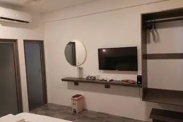 Pensionat Nirili Villa