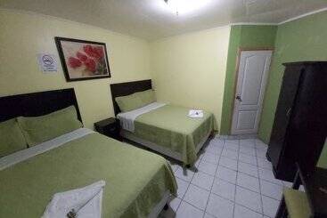 Mados Hotel Aterrizaje