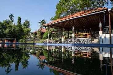 Hotel Villa Sawah Resort Managed By Salak Hospitality