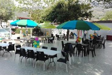 Отель Club Campestre El Peñón De Apulo