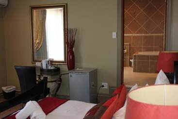 Отель Summer Place Boutique