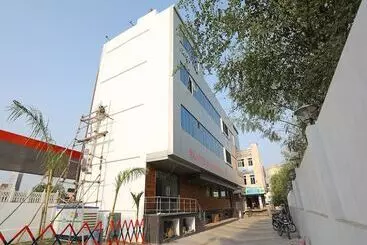 Oyo 10326 Hotel The Indra Inn