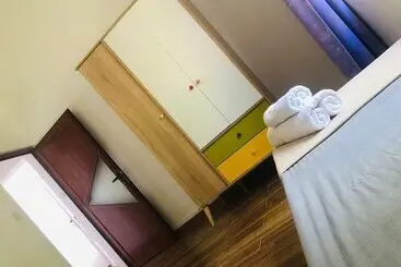 تختخواب و صبحانه Chez Moi