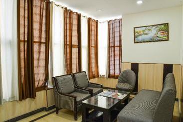 فندق Fab Jindal Palace Delhi Airport