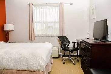 Hotel Crest Inn And Suite