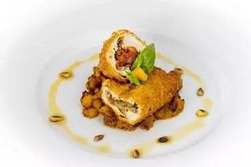 Otel The Remote Resort