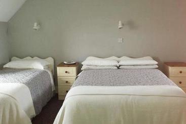 민박 Cois Na Sionna