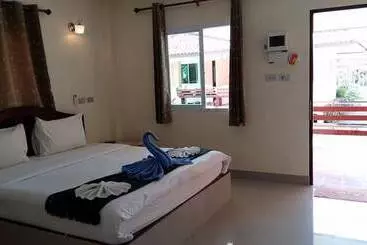 Hotel Naris Phuview Resort