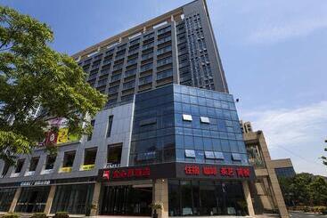 호텔 Ibis Kunshan Changjiang Rd