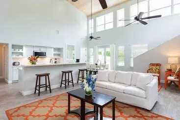 هتل Dolphin Point Villas