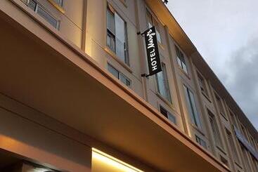 Hotel Hôtel Mary’s   Caen Centre Gare Sncf