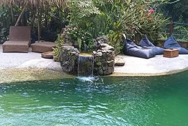 Hotel Sarinbuana Eco Lodge