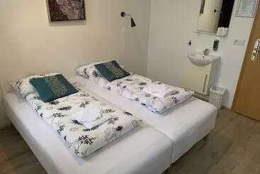 Hotel Welcome Riverside Guesthouse