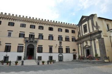 Hôtel Castello Costaguti