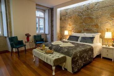 هتل Authentic Porto Apartments
