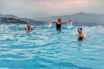 هتل Himalayan Horizon