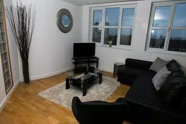 هتل Alexander Apartments Villiers