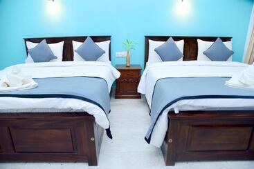 ホテル Heavens Gate Ella