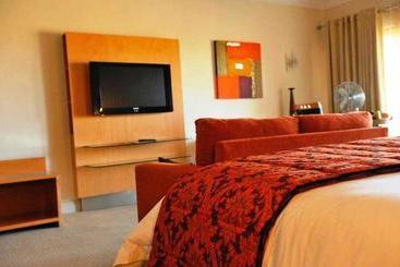 Hotel Kwantu Lions View Villa