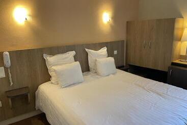 בית מלון כפרי La Vieille Auberge