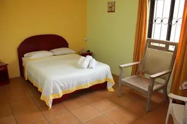 پانسیون Sm Lodge