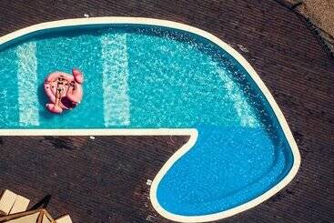 هتل Keros Blue Luxury In Wilderness