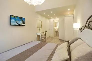 هتل Lucca In Chic   No Ztl   Free Parking   Old City At 10min By Walk