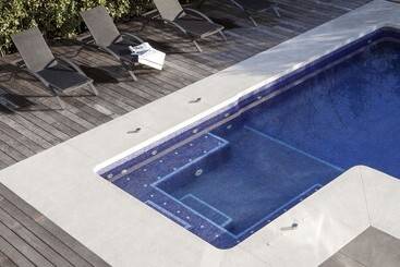 هتل Villa Birdie Boutique  Adults Only