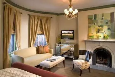 ホテル Clarendon Square