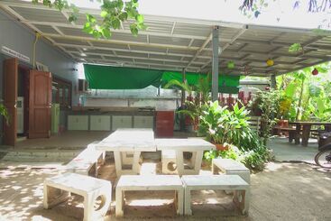 בית מלון כפרי Blessing Backpackers