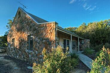 Hotel Freycinet Stone Studio 3