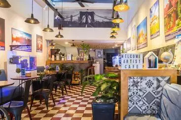 Hotel The Artist Residence