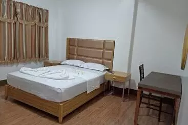 Meaco Hotel   Anilao