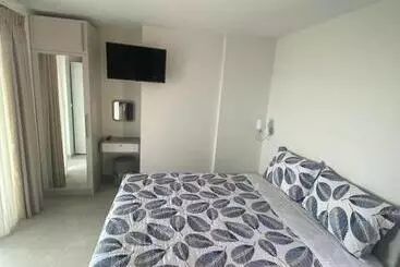ホテル Elpiniki Luxury Rooms