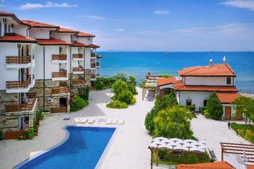 Robinson Vip Apartments