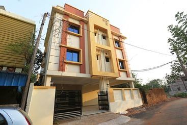 Hotel Oyo 8858 The Corpz Inn