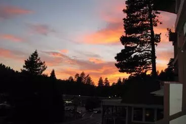 Hotelli The North Shore Inn