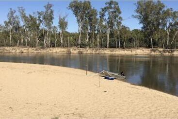 מוטל Gazebo Motor Inn   Strathmerton