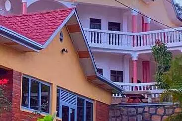 پانسیون Romalo Hotel & Apartments