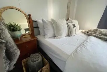 Pensió Wannanup Retreat