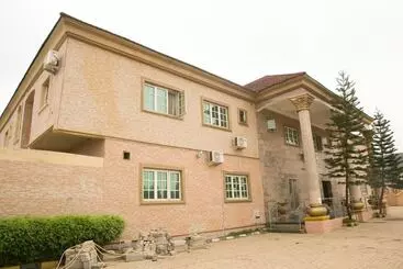 هتل Josto's Place