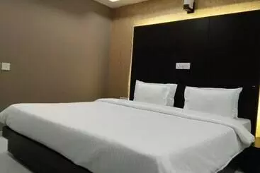 Hotel Ramashray Paradise