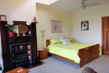 Turistihuoneistot Mccloud House