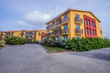 آپارتمان‌های توریست‌ها Palapa Beach Resort