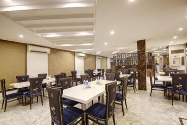 Hotel Almati Inn At Delhi Airport