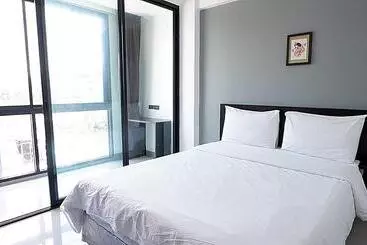 Izen Budget Hotel & Residence