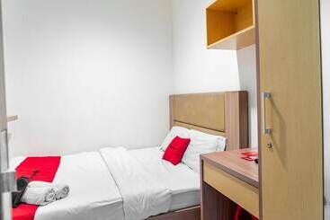 Hotel Reddoorz @ Kebon Kacang