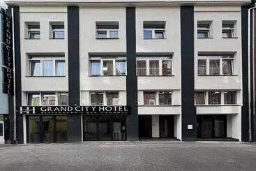 Hotelli Hi Grand City