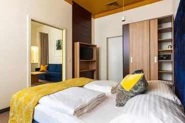 هتل آپارتمان Hilight Suites