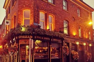 پانسیون O Neills Victorian Pub & Townhouse